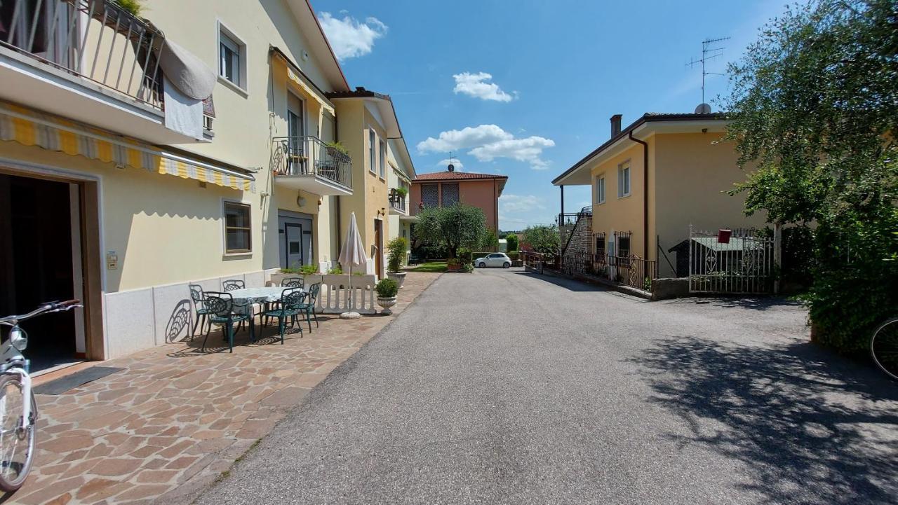 Narcisa Patio Apartment Bardolino Eksteriør bilde