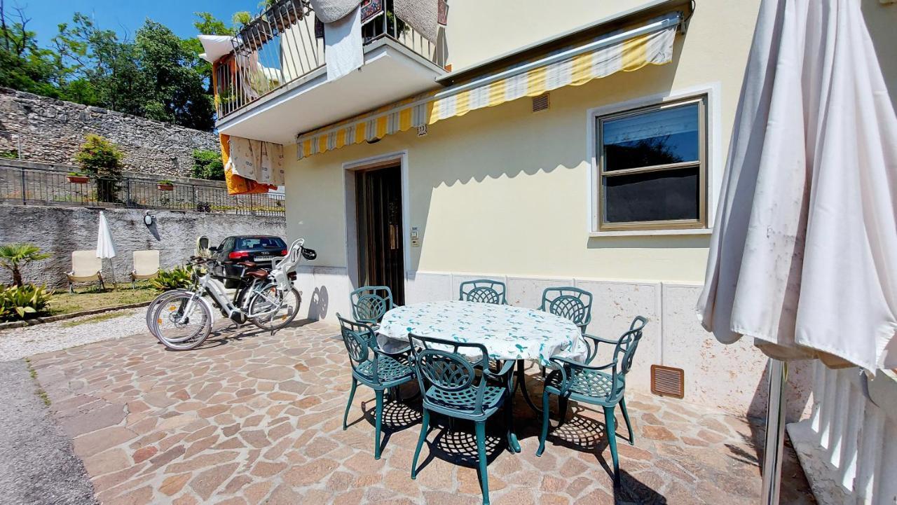 Narcisa Patio Apartment Bardolino Eksteriør bilde